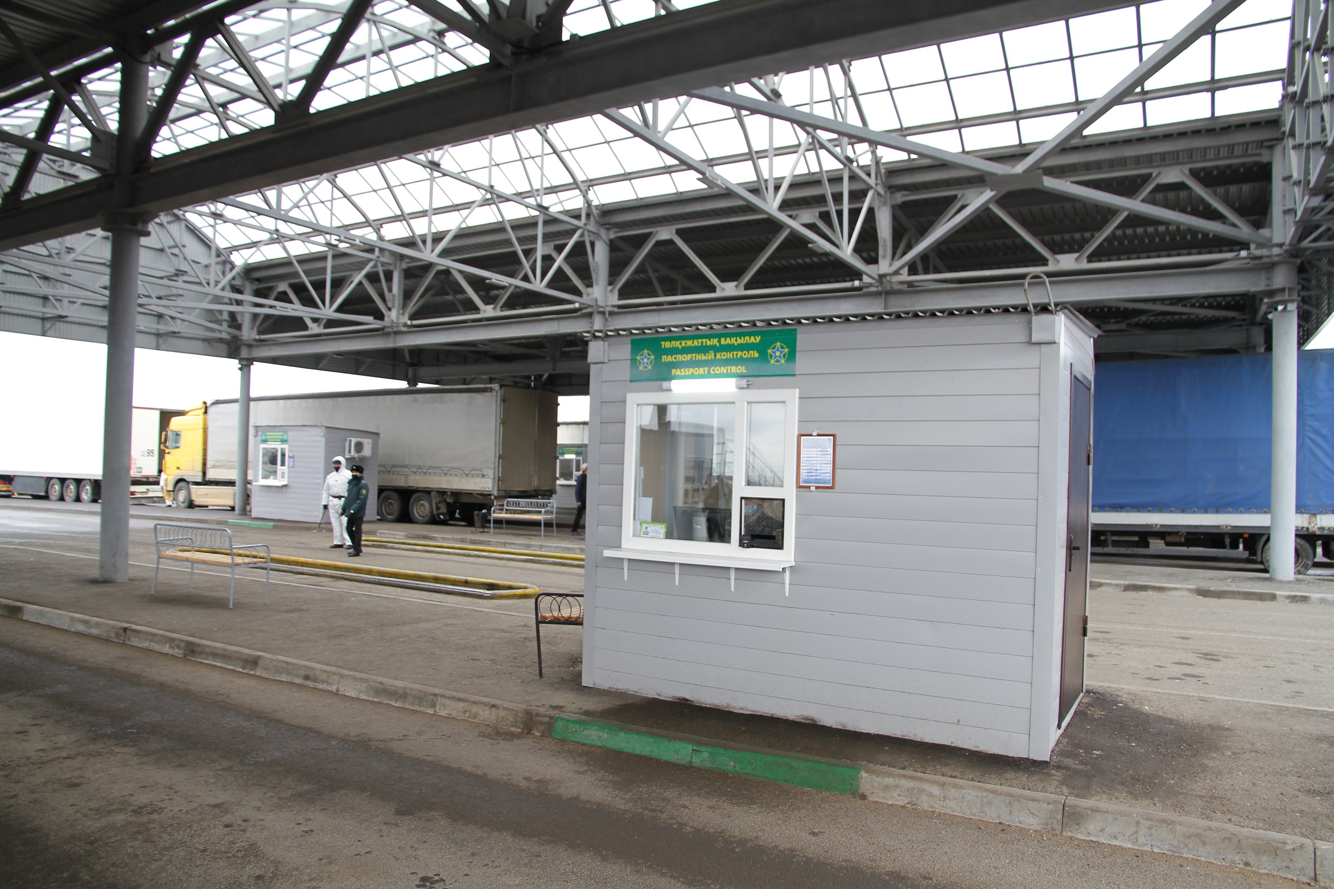 Новые ограничения при пересечении российской границы вводят для казахстанцев